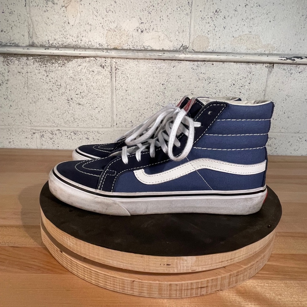 Vans Women’s High-Top Classic Sk8 Hi - Navy Blue